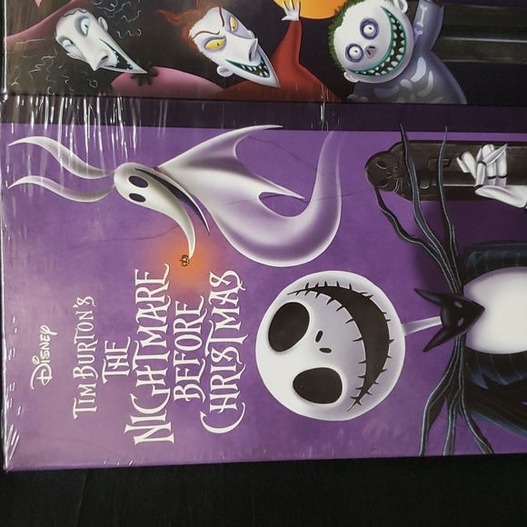 Nightmare Before Christmas 13 Days of Halloween Spooktacular Countdown Book - Picture 2 of 6
